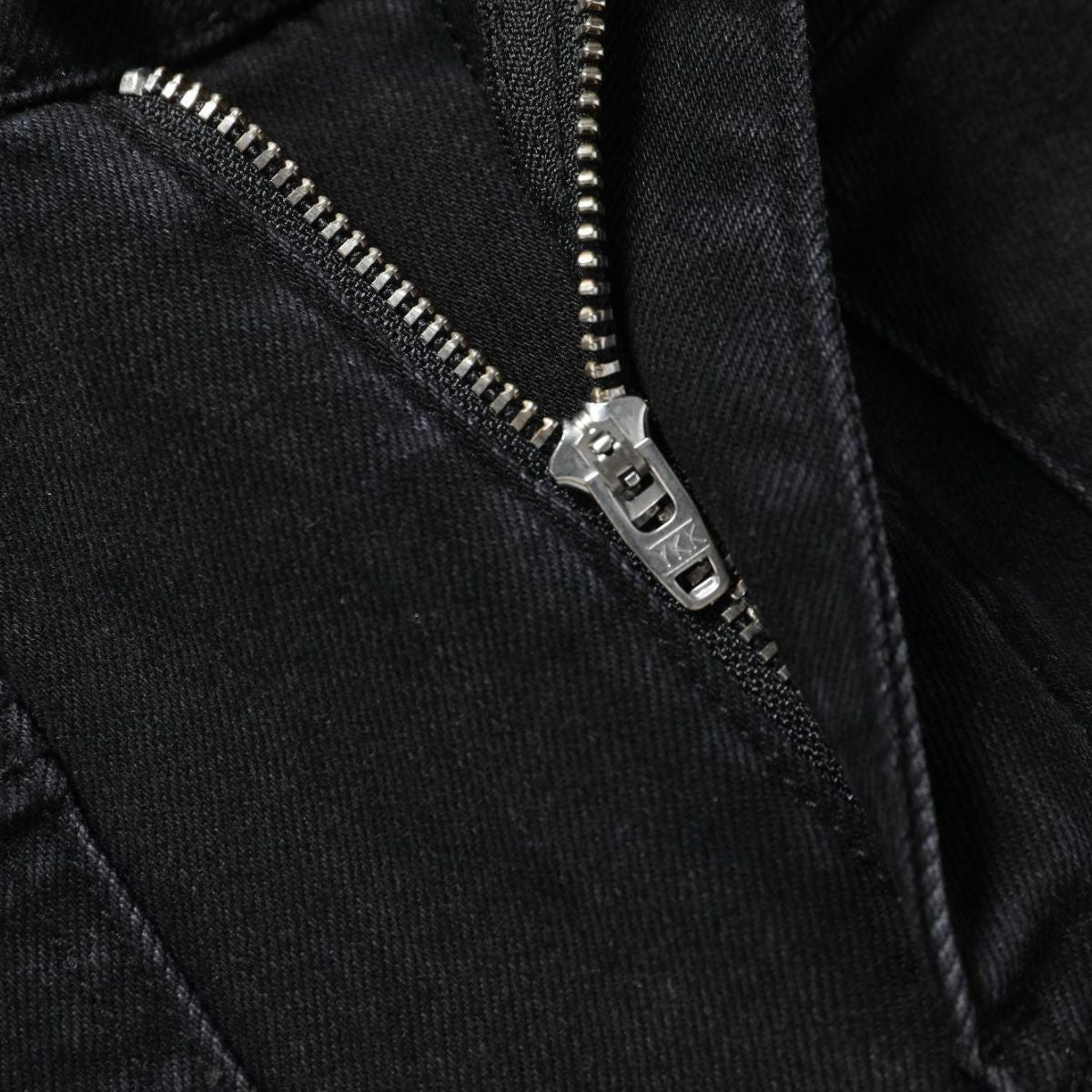 Pearl-Embellished Embroidered Patchwork Cut-Out Jeans