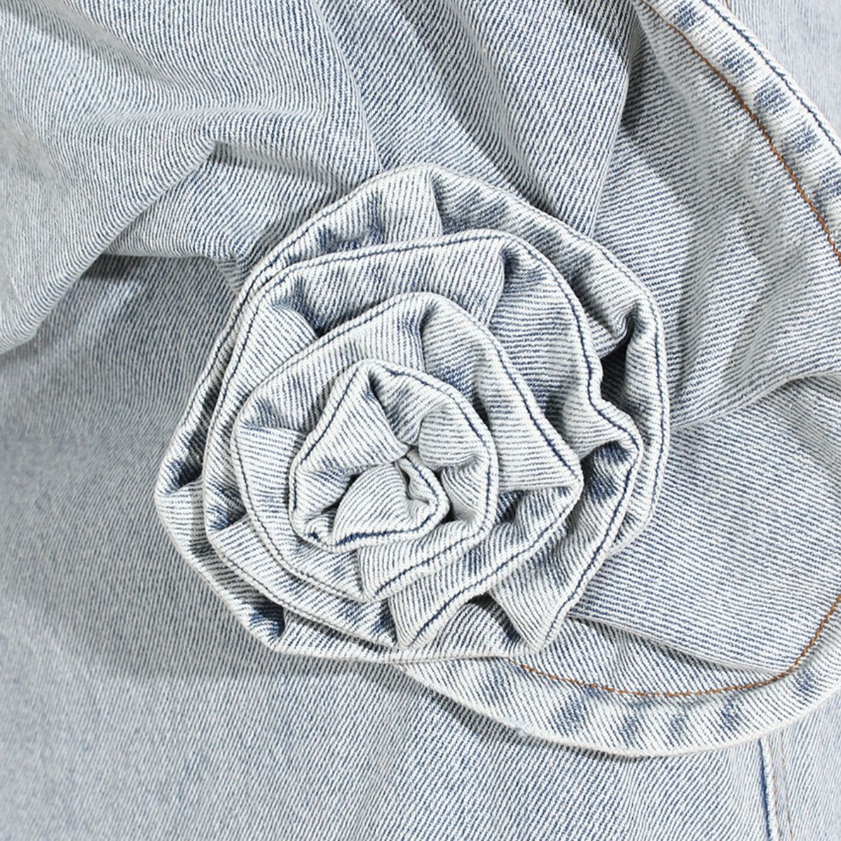 Floral Appliqu¨¦ Denim Midi Skirt