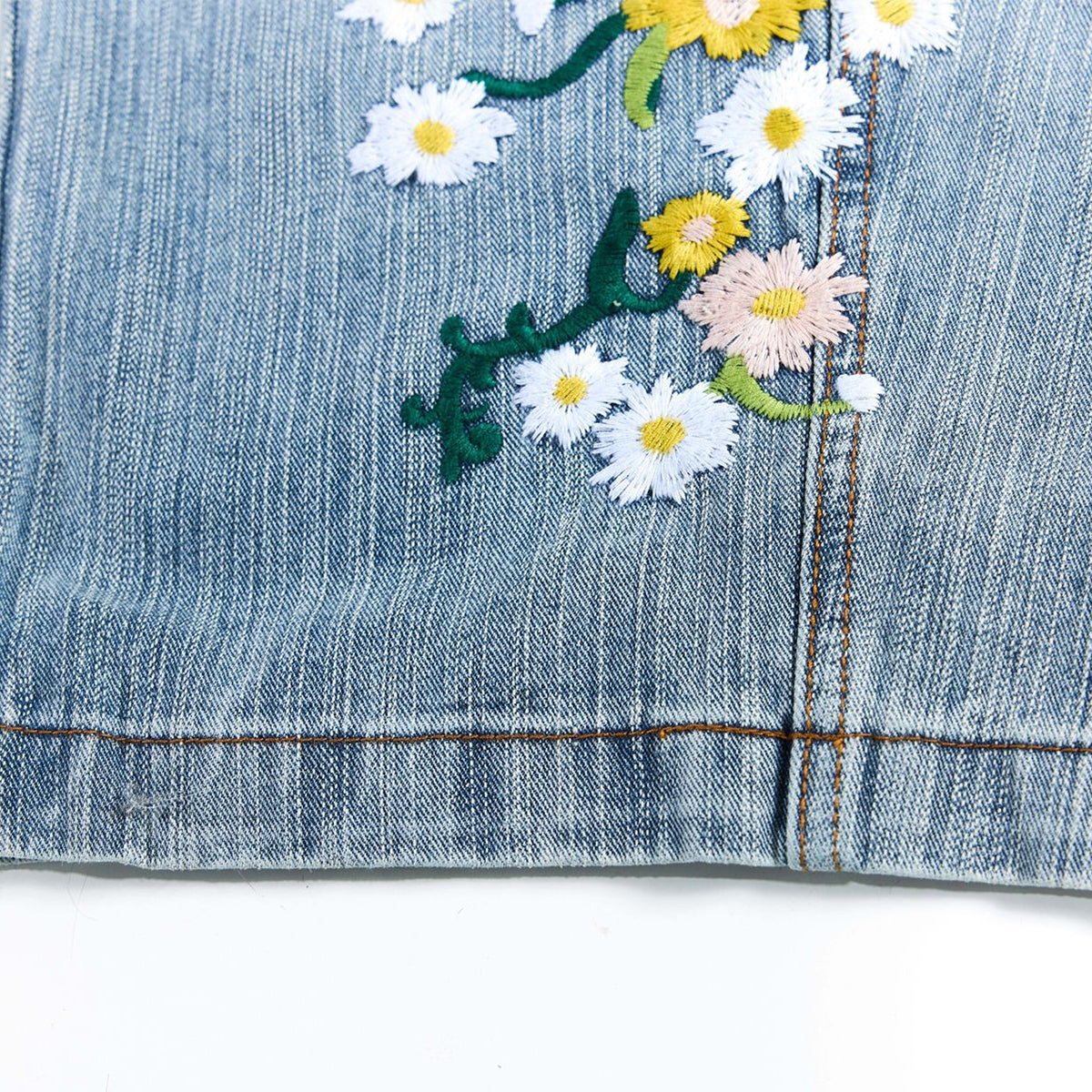 Vintage Slub Embroidered Curved Blade Relaxed Jeans