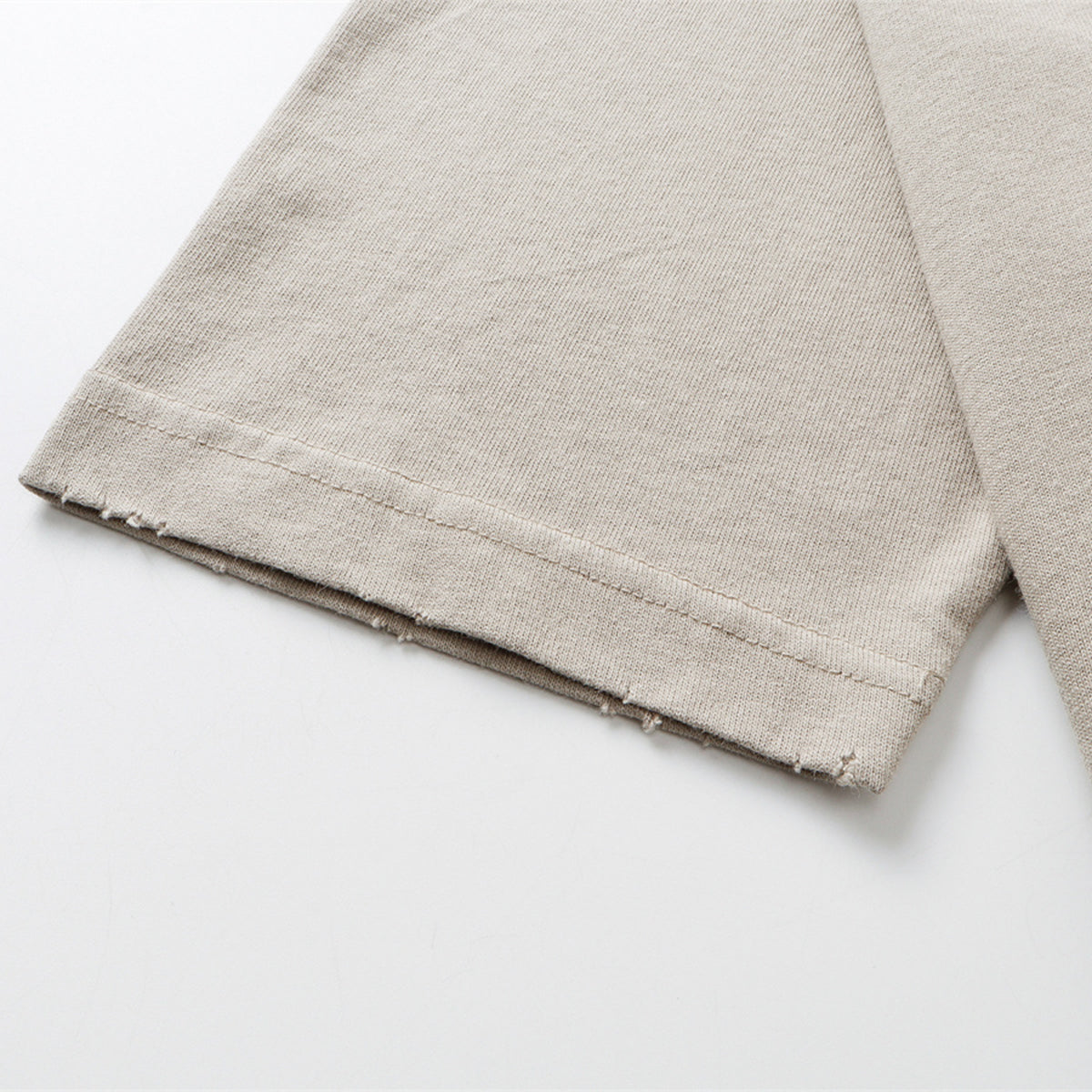 Washed Raw-Edge Pocket Clean Fit Crew Neck Tee
