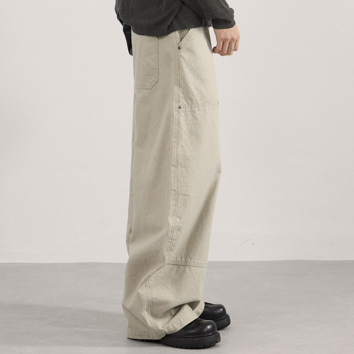 Curved Seam Cargo Loose Fit Pants