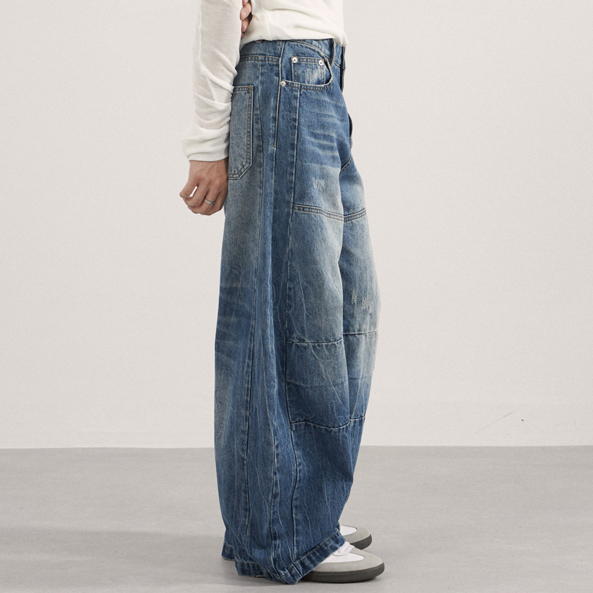 Loose Pleated Wide Leg Scimitar Jeans