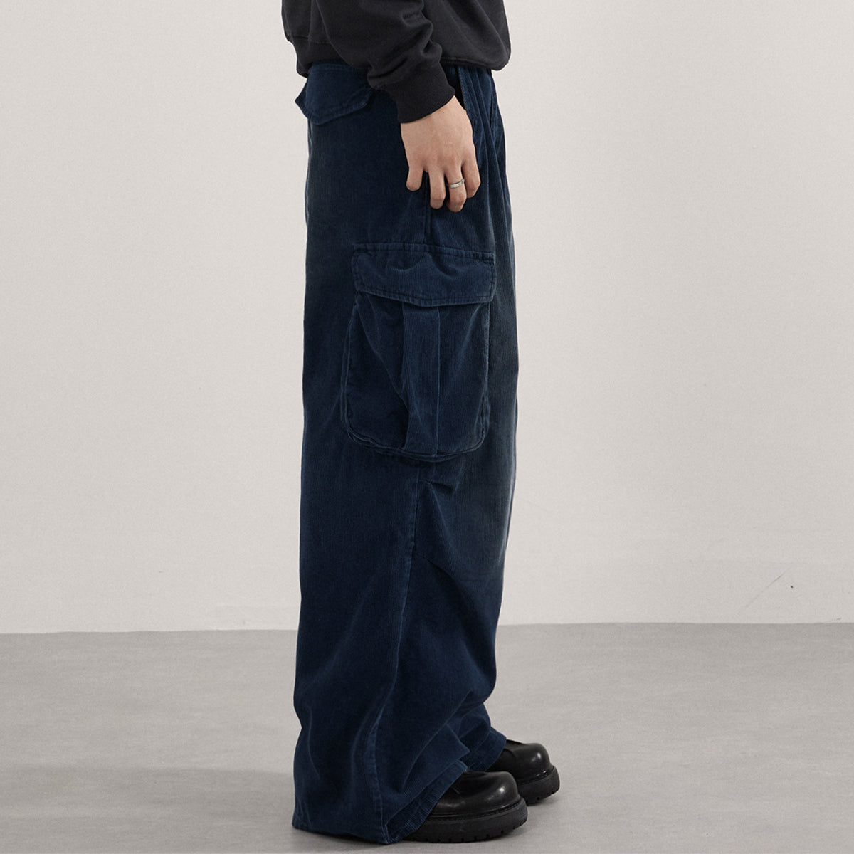 Vintage Wash Wide Leg Cargo Pants