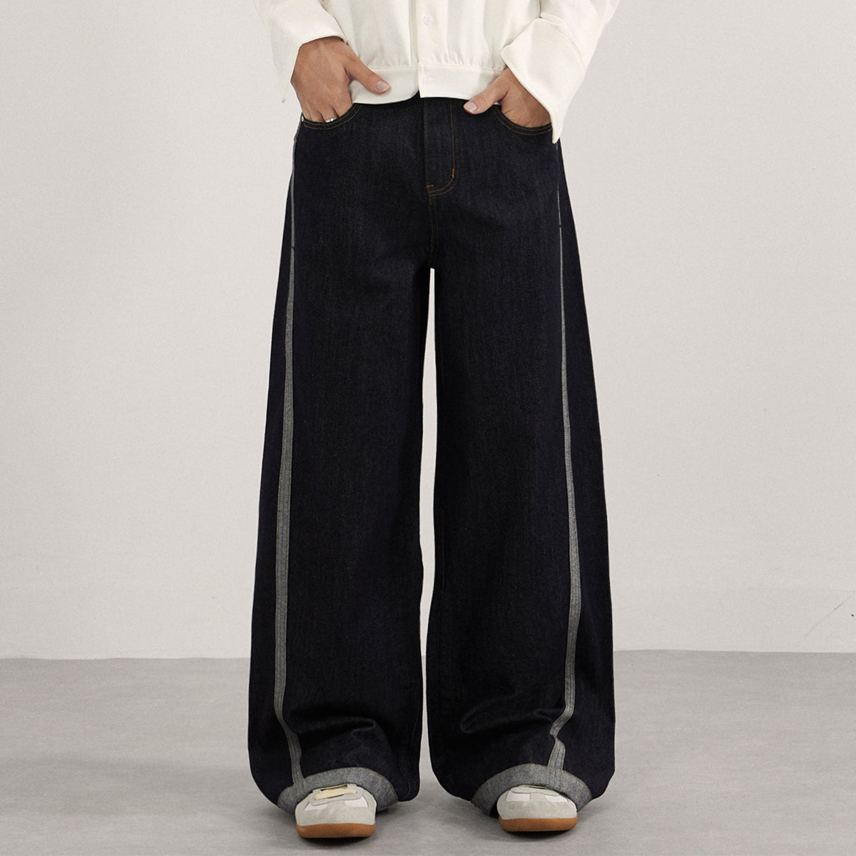 Wide Leg Contrast Stripe Denim Jeans