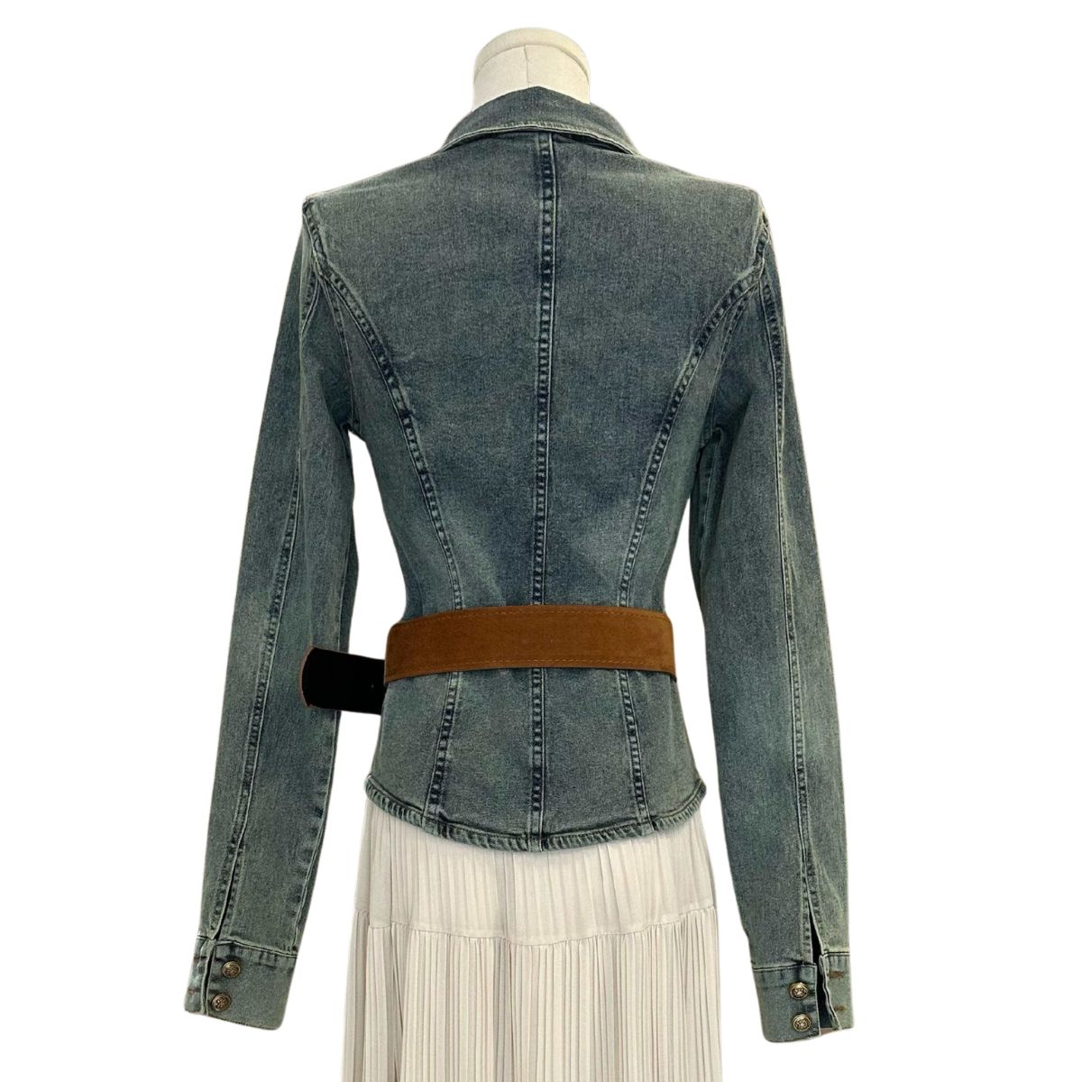 Long-Sleeve Fitted Denim Button-Front Jacket