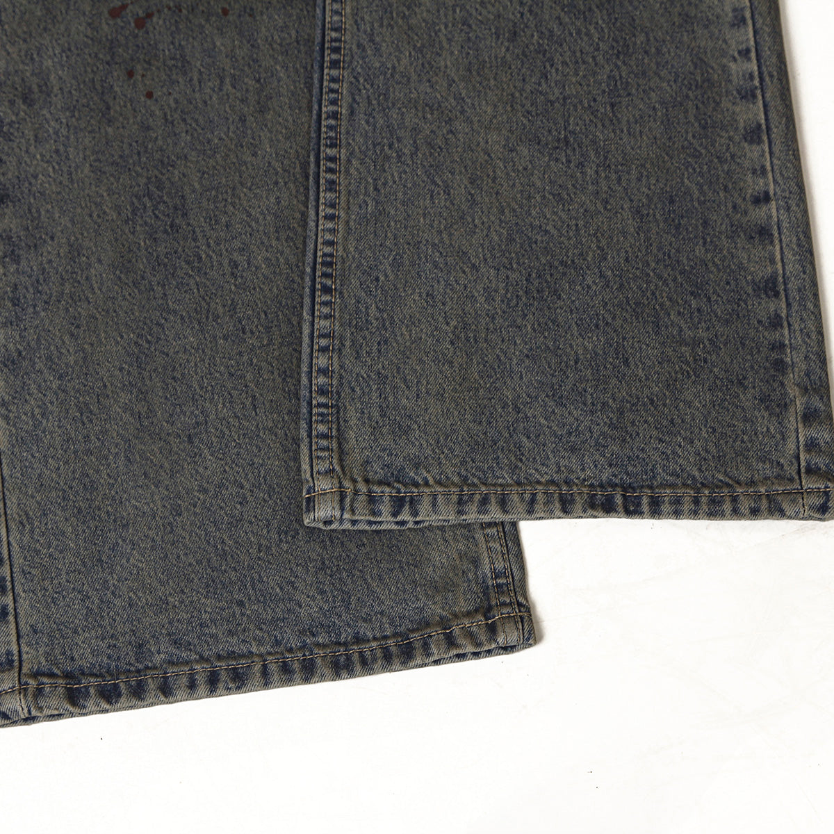 Vintage Wash Ripped Knee Loose Jeans