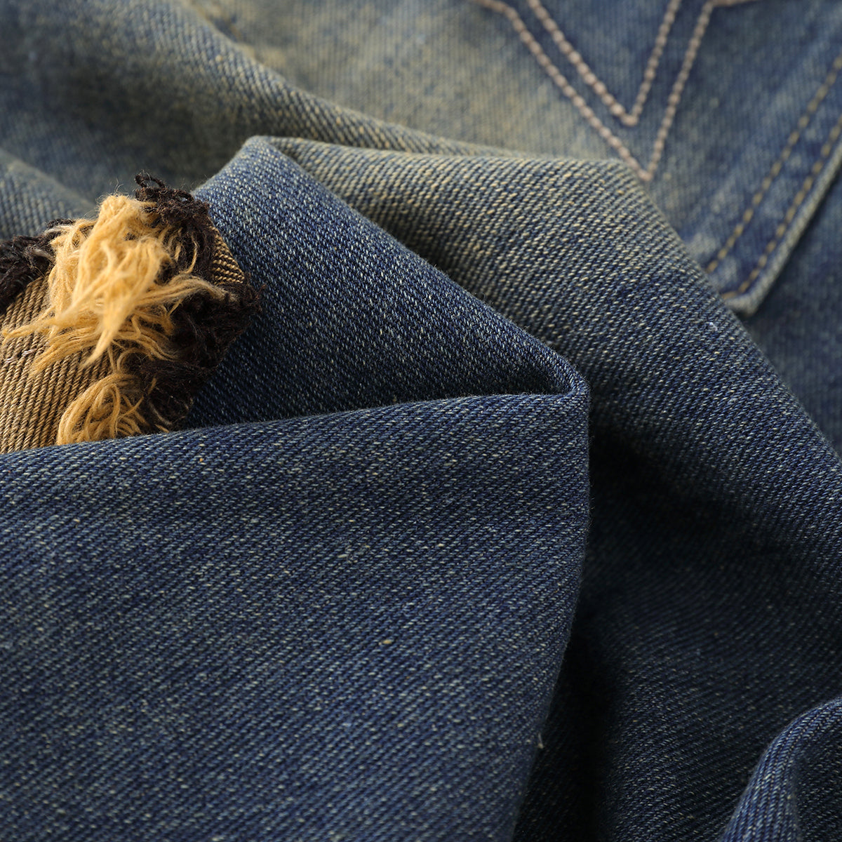 Contrast Raw-Edge Star Applique Bermuda Shorts