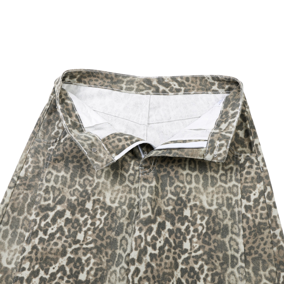 Retro Leopard Baggy Bermuda Shorts
