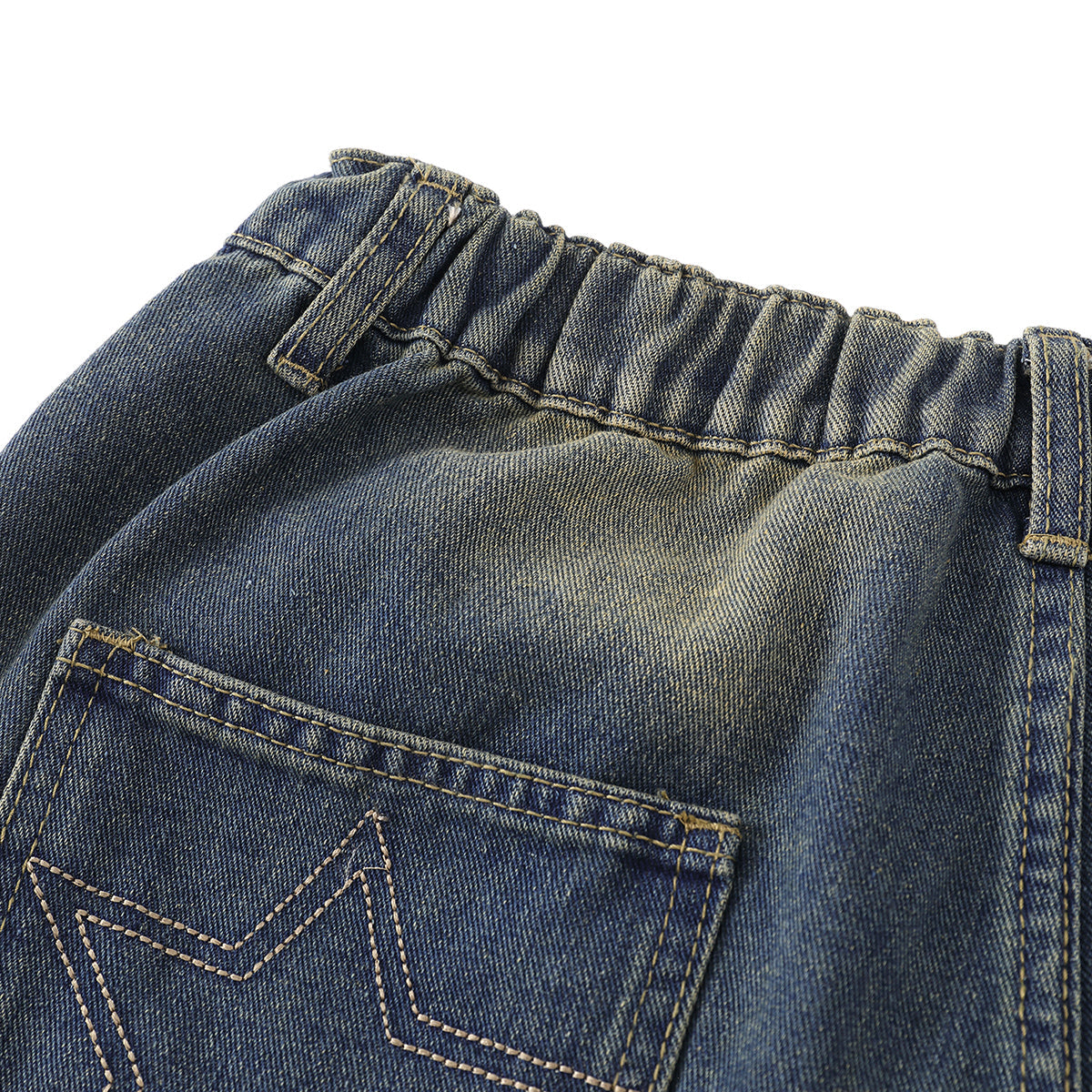 Contrast Raw-Edge Star Applique Bermuda Shorts