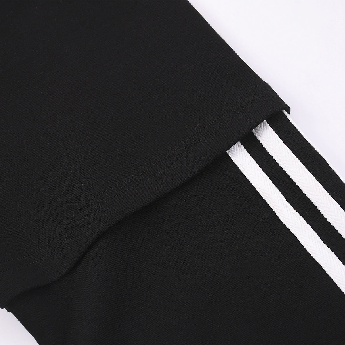 Mock Layered Contrast Strap Sweatshirt