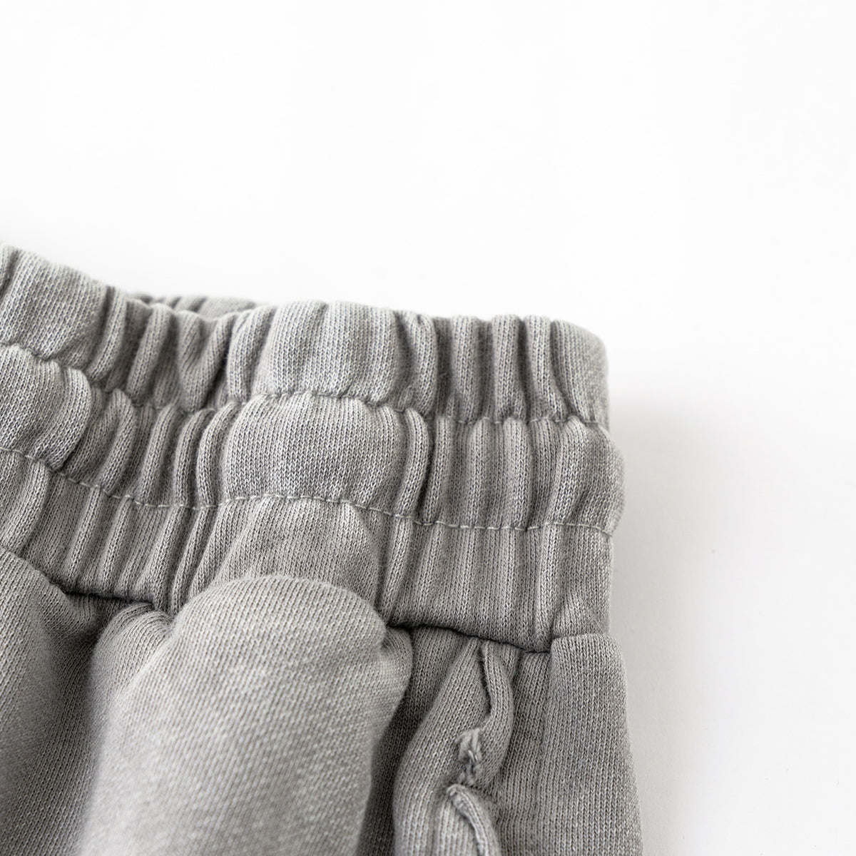 Raw Edge Destructive Short Pants