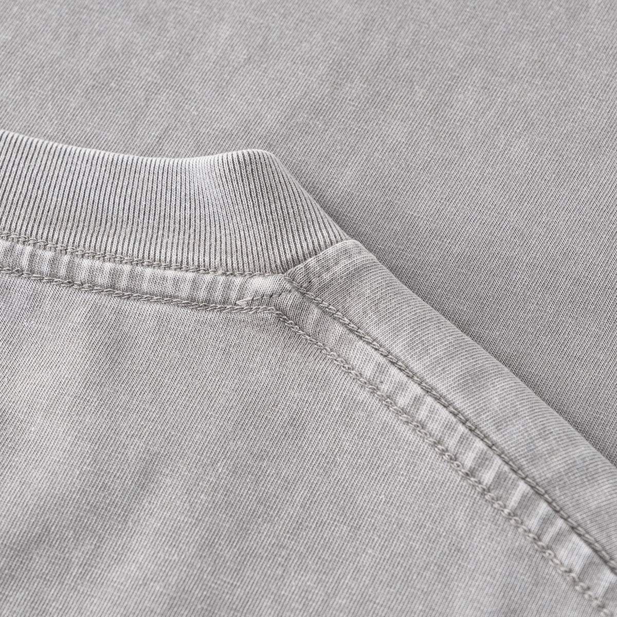 Camiseta holgada con lavado vintage de 275 g/m²