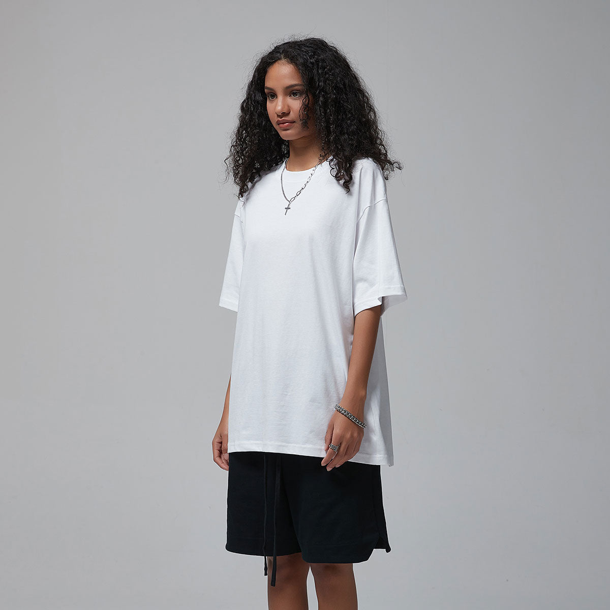 Women's Plain Lightweight Basic Tee 5.6oz-INNBLAC Fashion Apparel