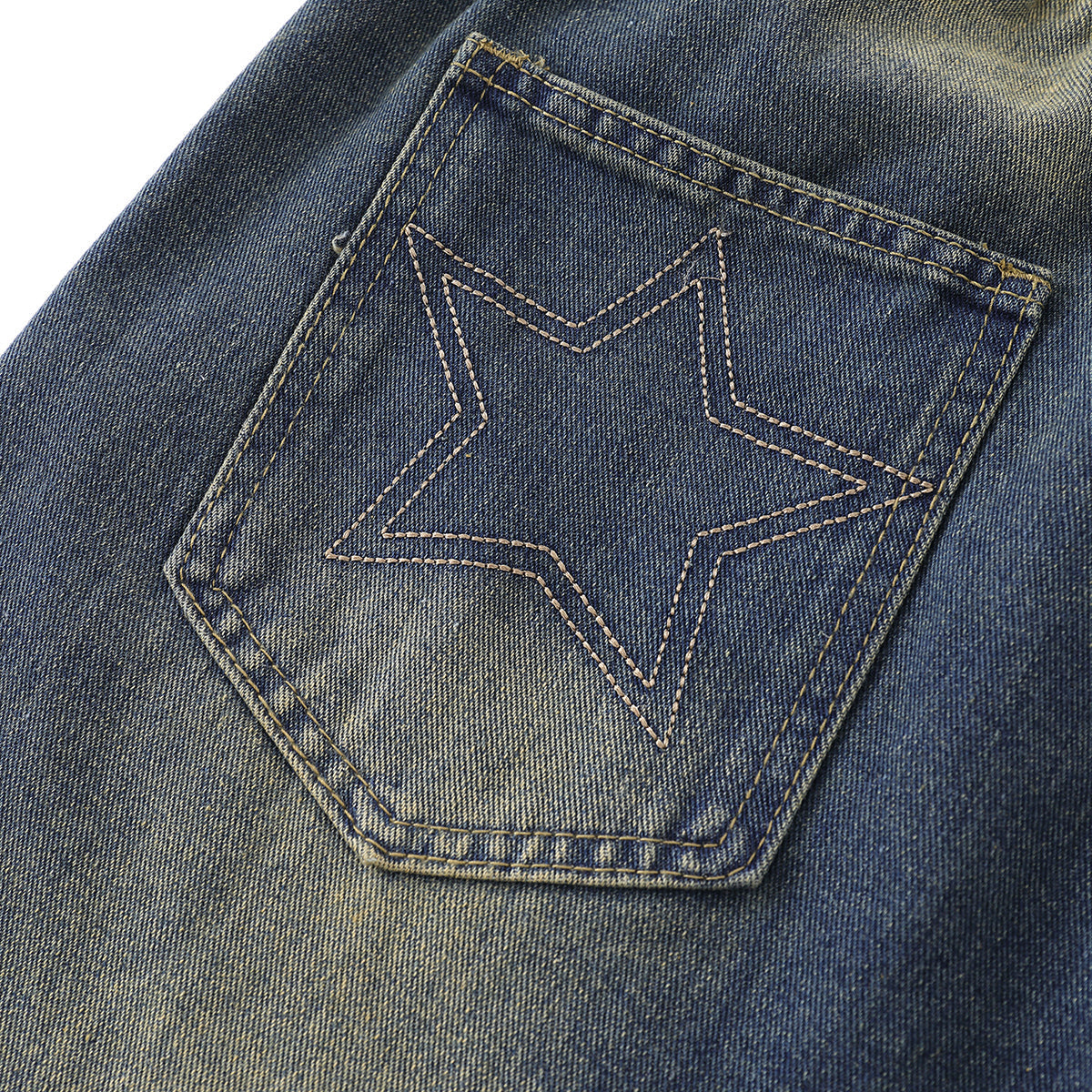 Contrast Raw-Edge Star Applique Bermuda Shorts