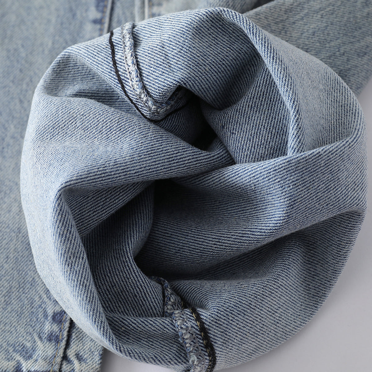 Grunge-Style Paint-Splatter Baggy Jeans