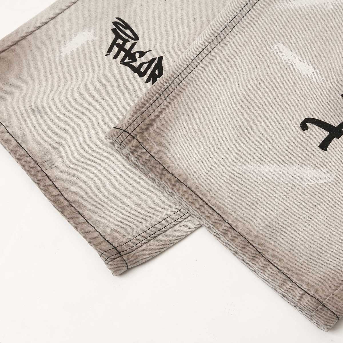 Graffiti Print Washed Wide-Leg Jeans