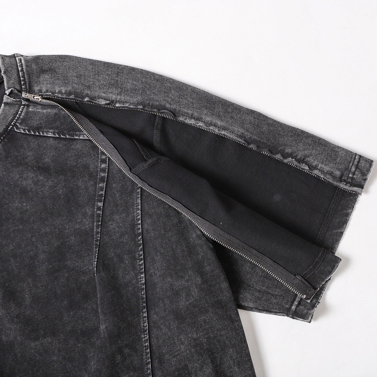 Structural Panels Sleeve Zipper Vintage Washed Short Sleeve Tee