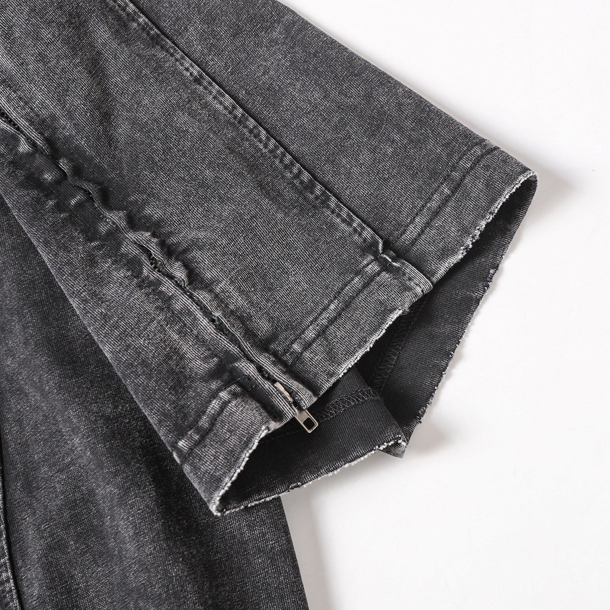 Structural Panels Sleeve Zipper Vintage Washed Short Sleeve Tee