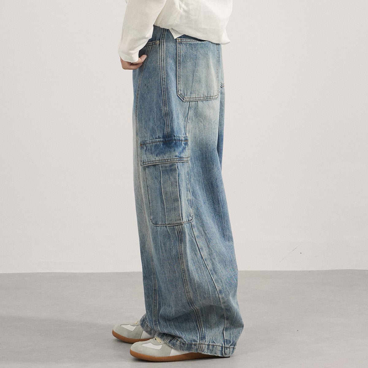 Distressed Cargo Style Wide Leg Denim Jeans