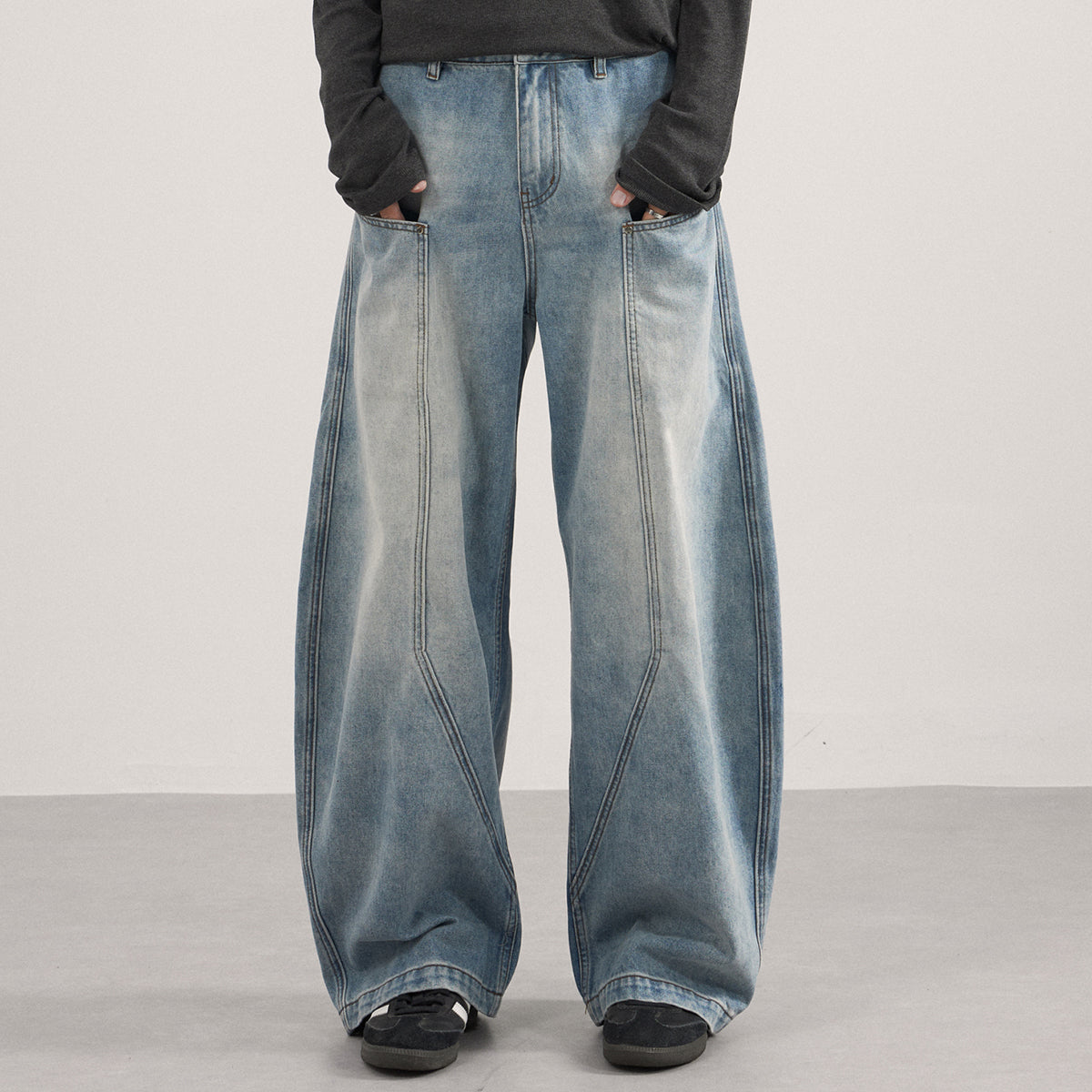 Oversized Pocket Distressed Wide Leg Vintage Jeans