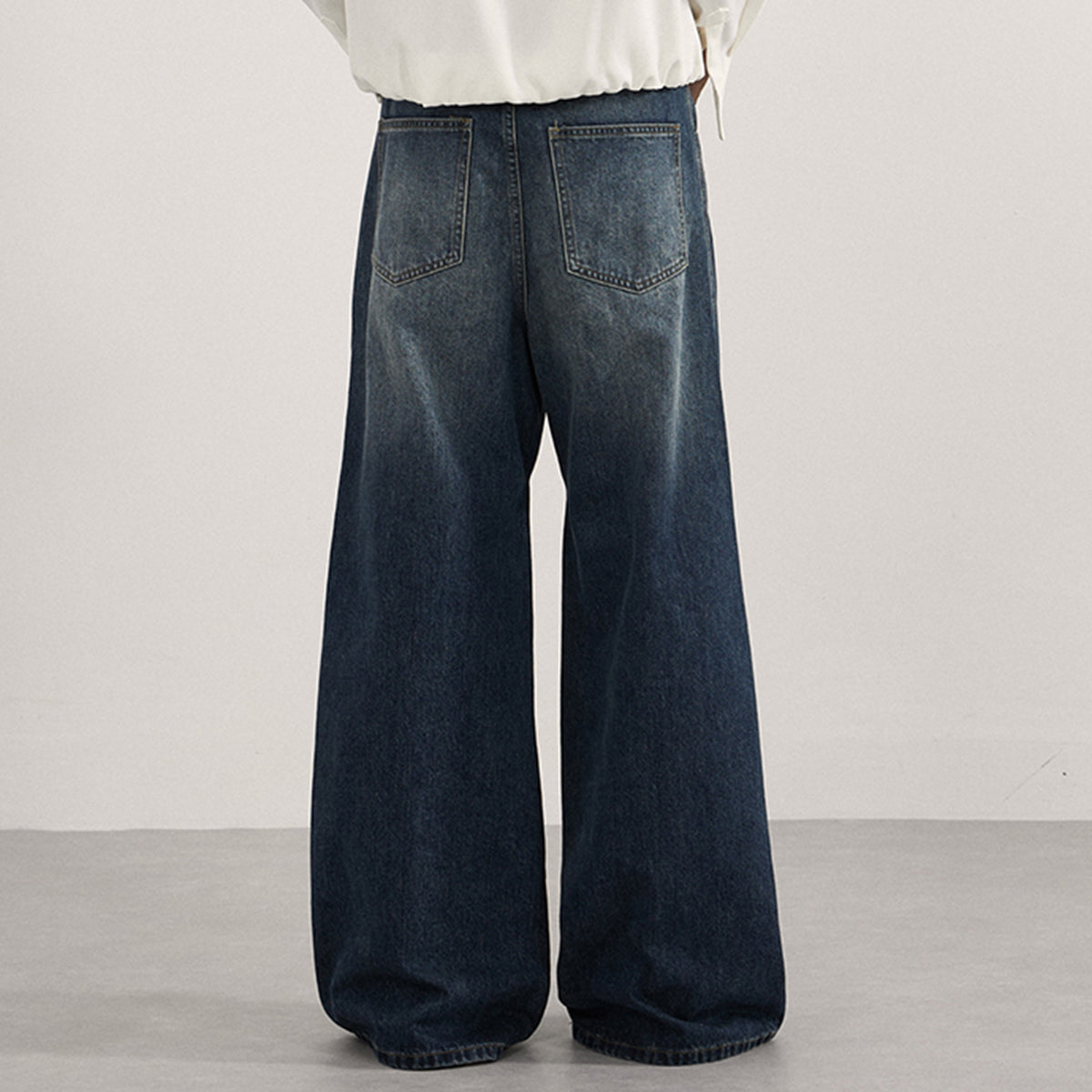 Light Wash High Waist Relaxed Wide Leg Jeans