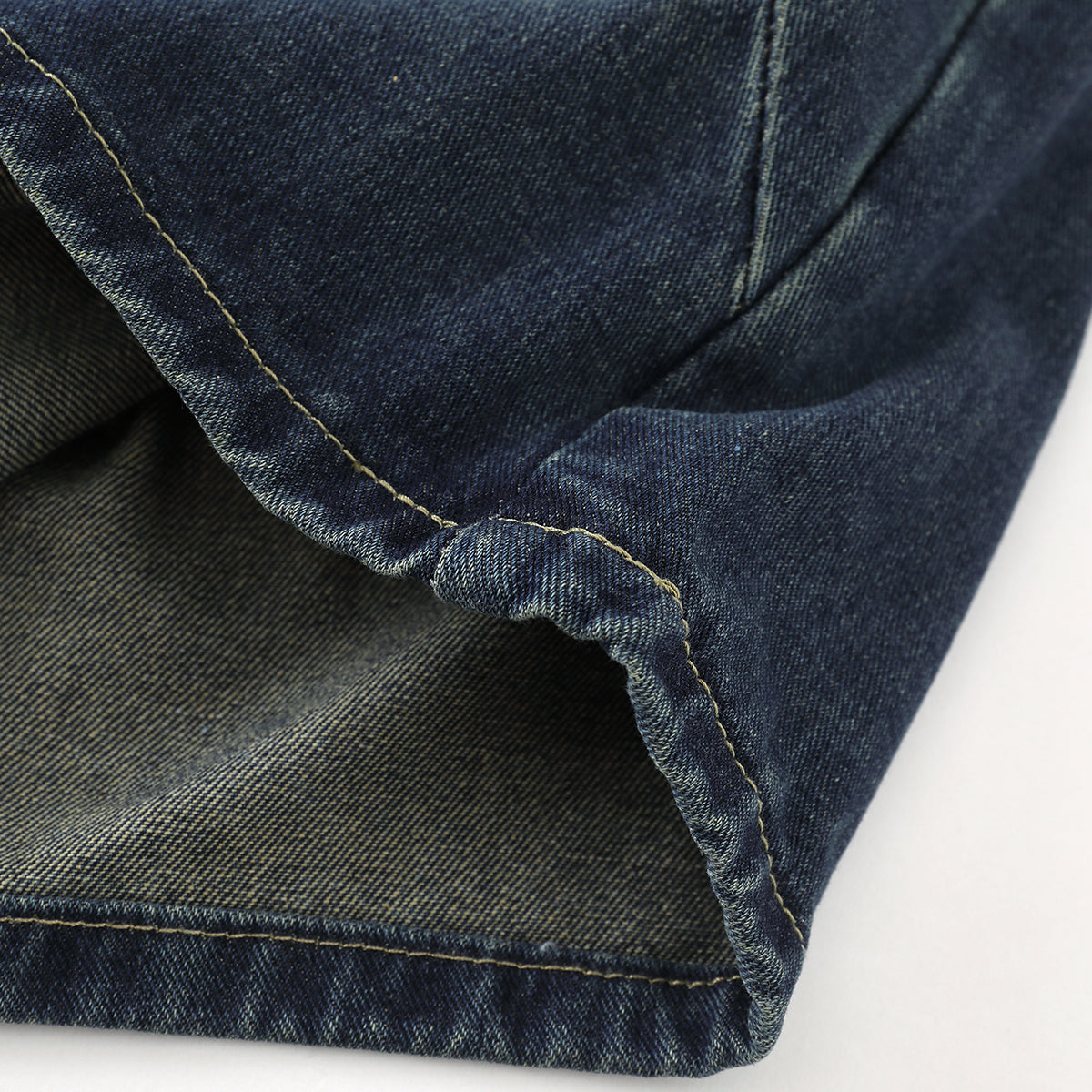 Elastic Waist Decorative Zip Bermuda Shorts