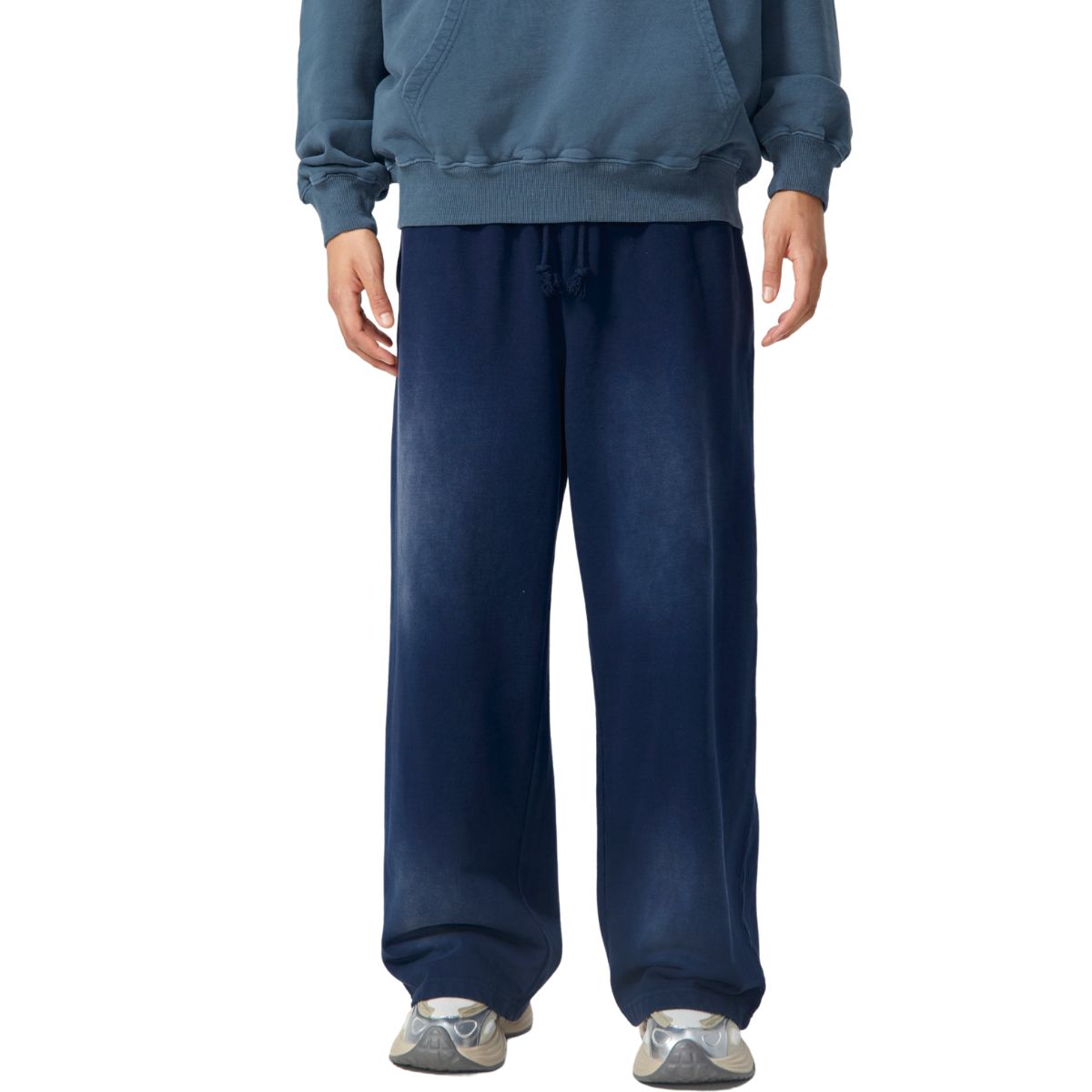 Pantalones deportivos holgados con lavado a la piedra