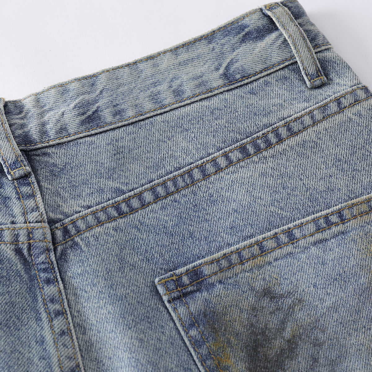 Grunge-Style Paint-Splatter Baggy Jeans