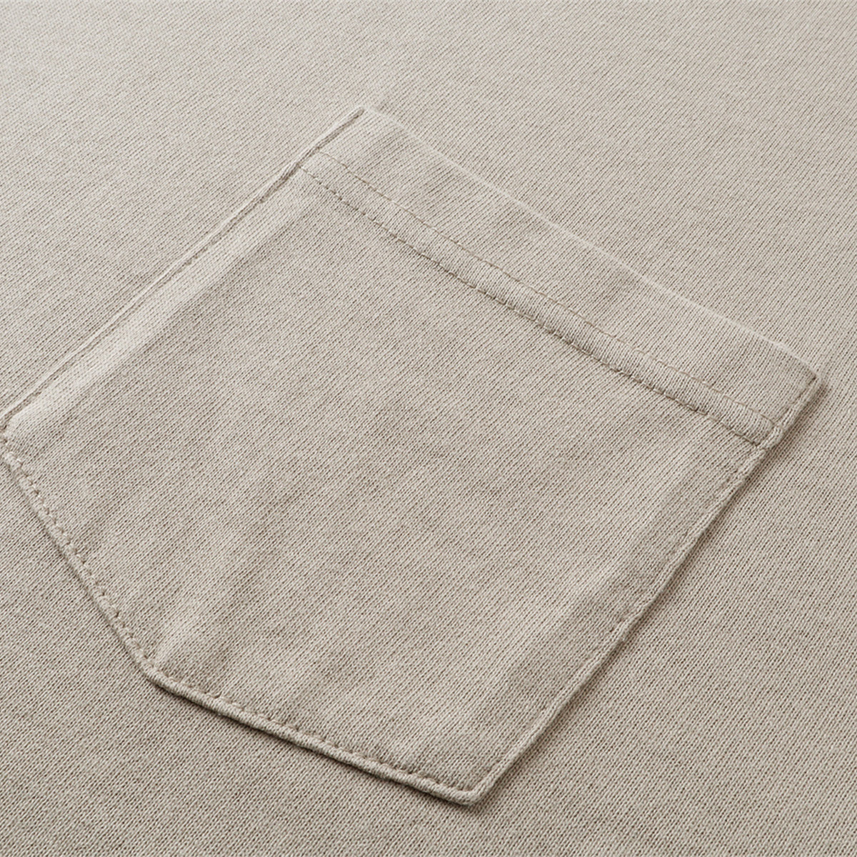 Washed Raw-Edge Pocket Clean Fit Crew Neck Tee