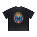 Camiseta con gráfico de mariposa desgastada